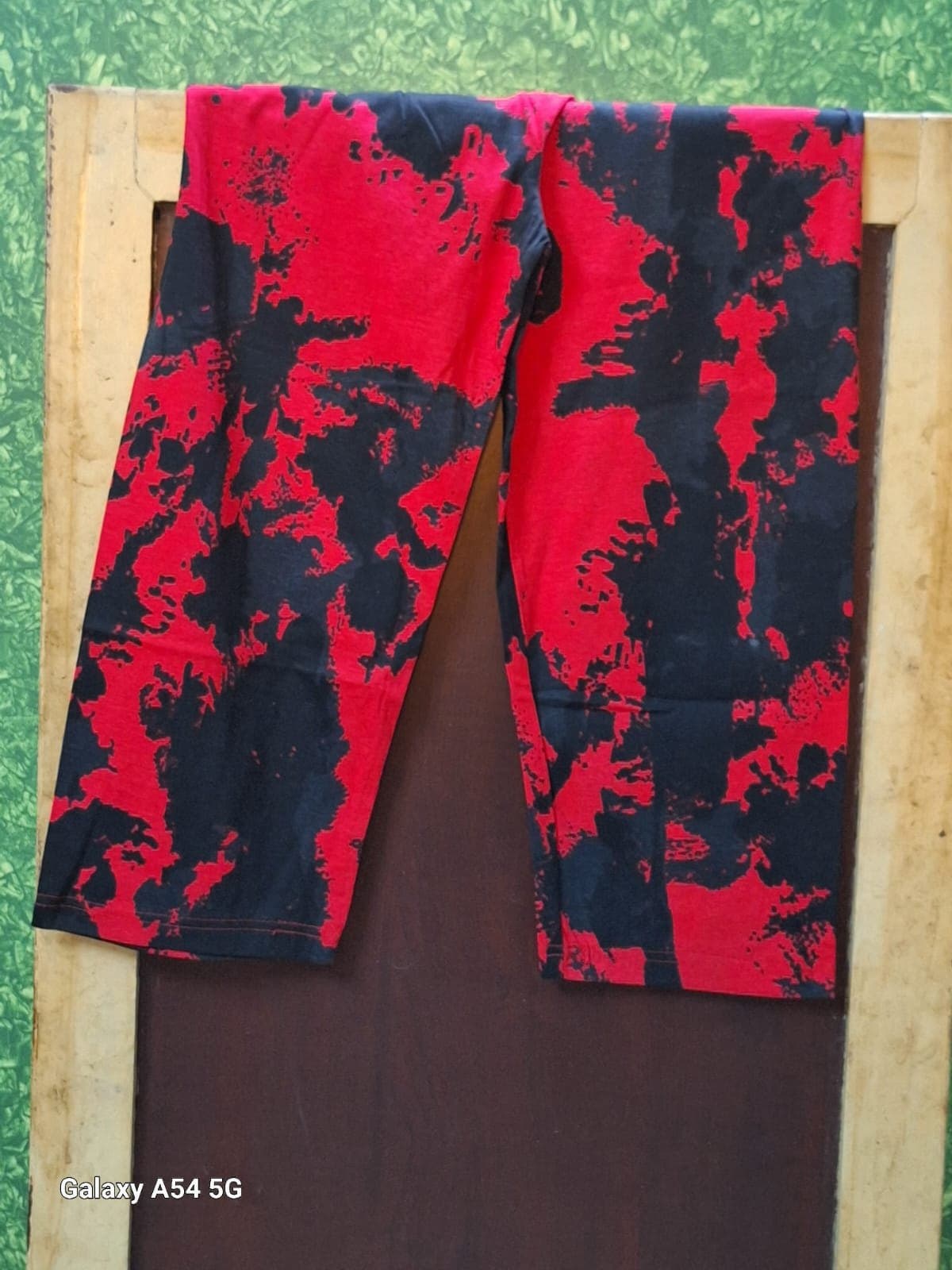 Red & Black Tie-Dye Print Leggings